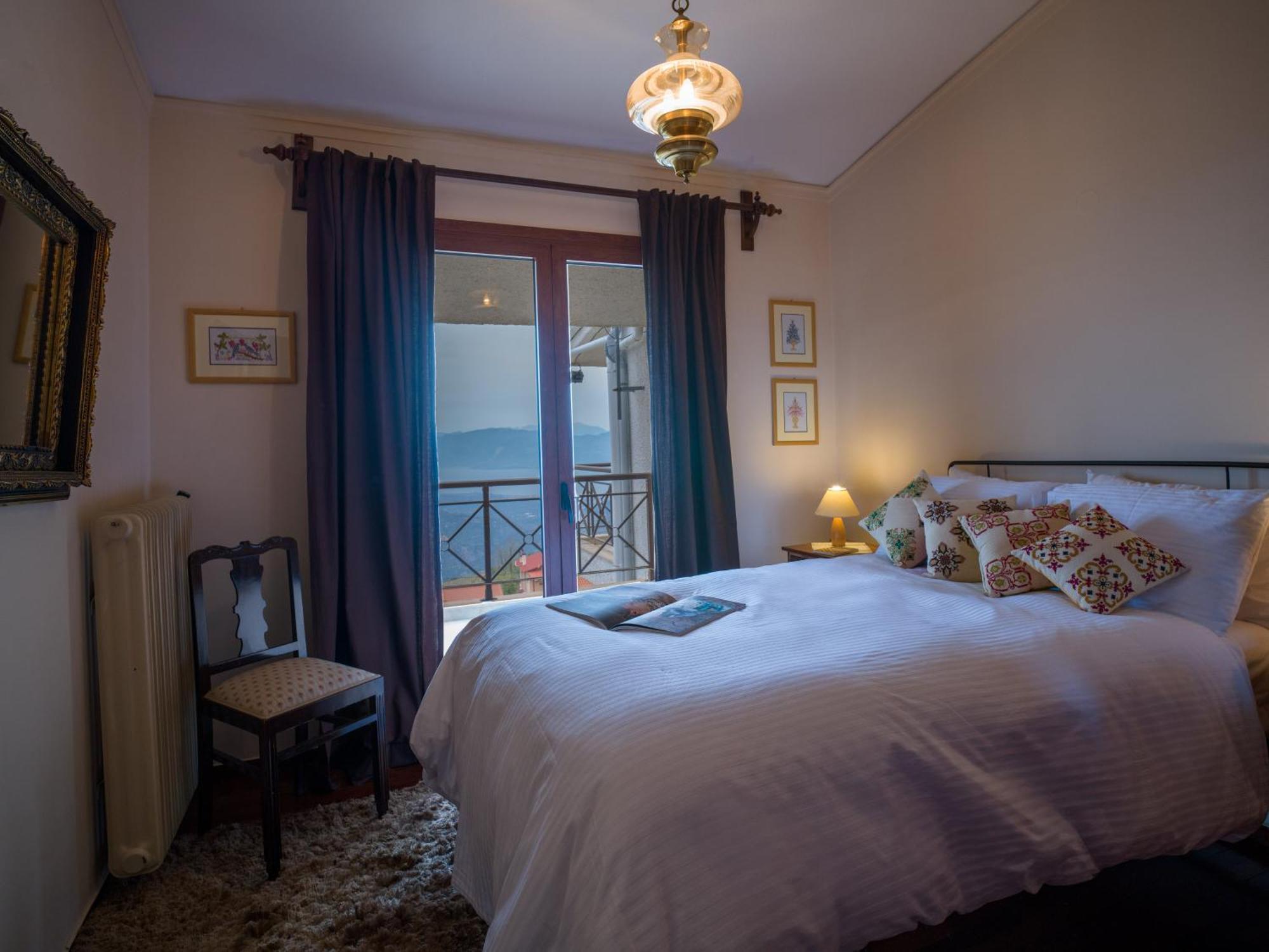Traditional Luxury Villa Armonia エギオ エクステリア 写真