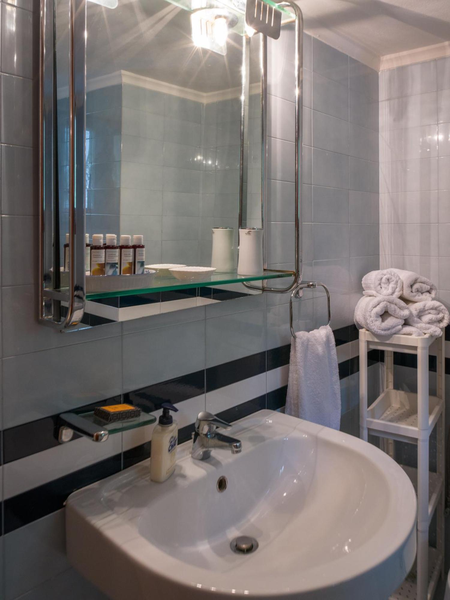Traditional Luxury Villa Armonia エギオ エクステリア 写真