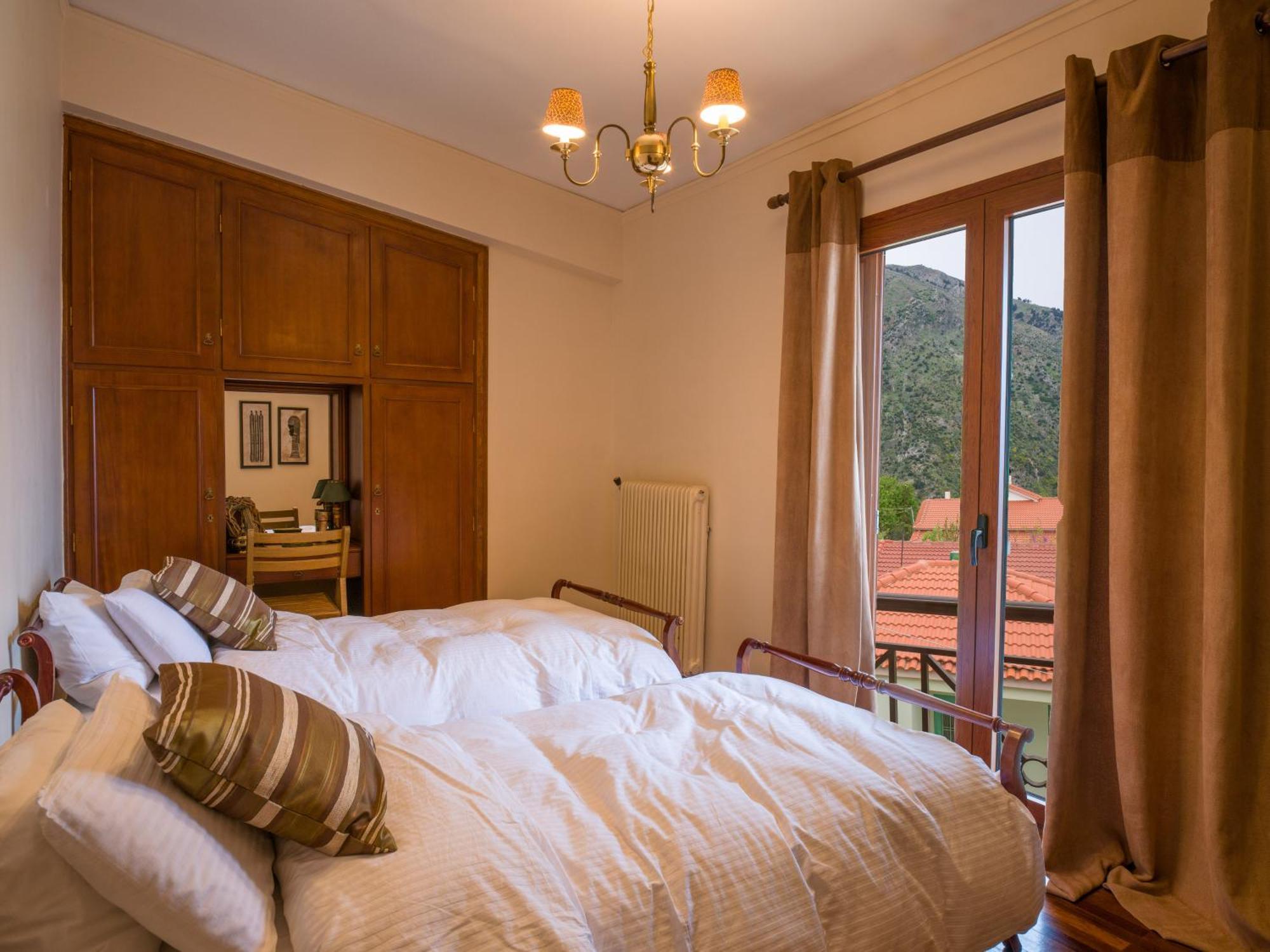 Traditional Luxury Villa Armonia エギオ エクステリア 写真